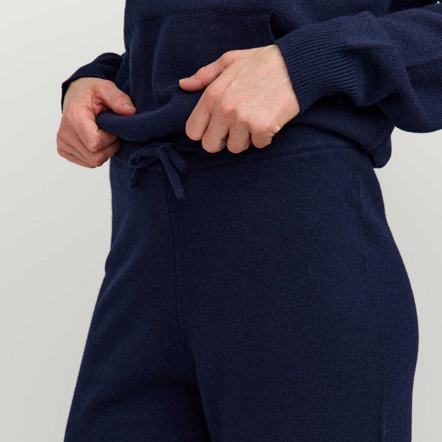 Women's Trousers & Shorts
