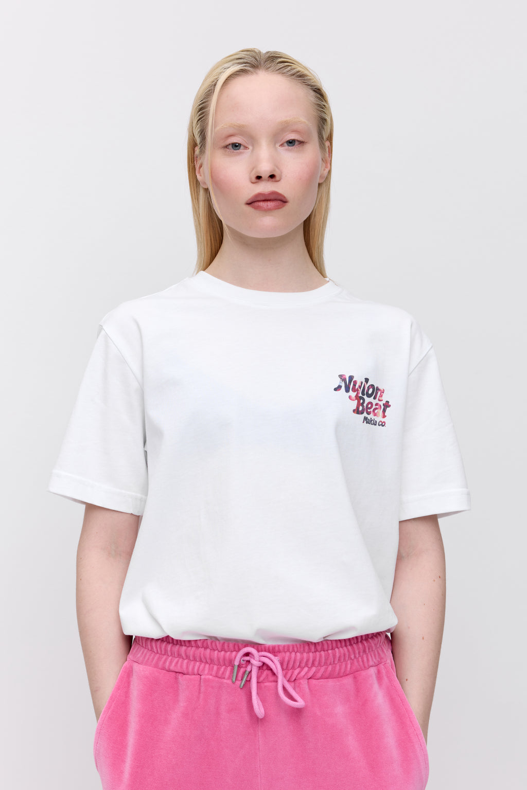 Nylon Cult t-paita