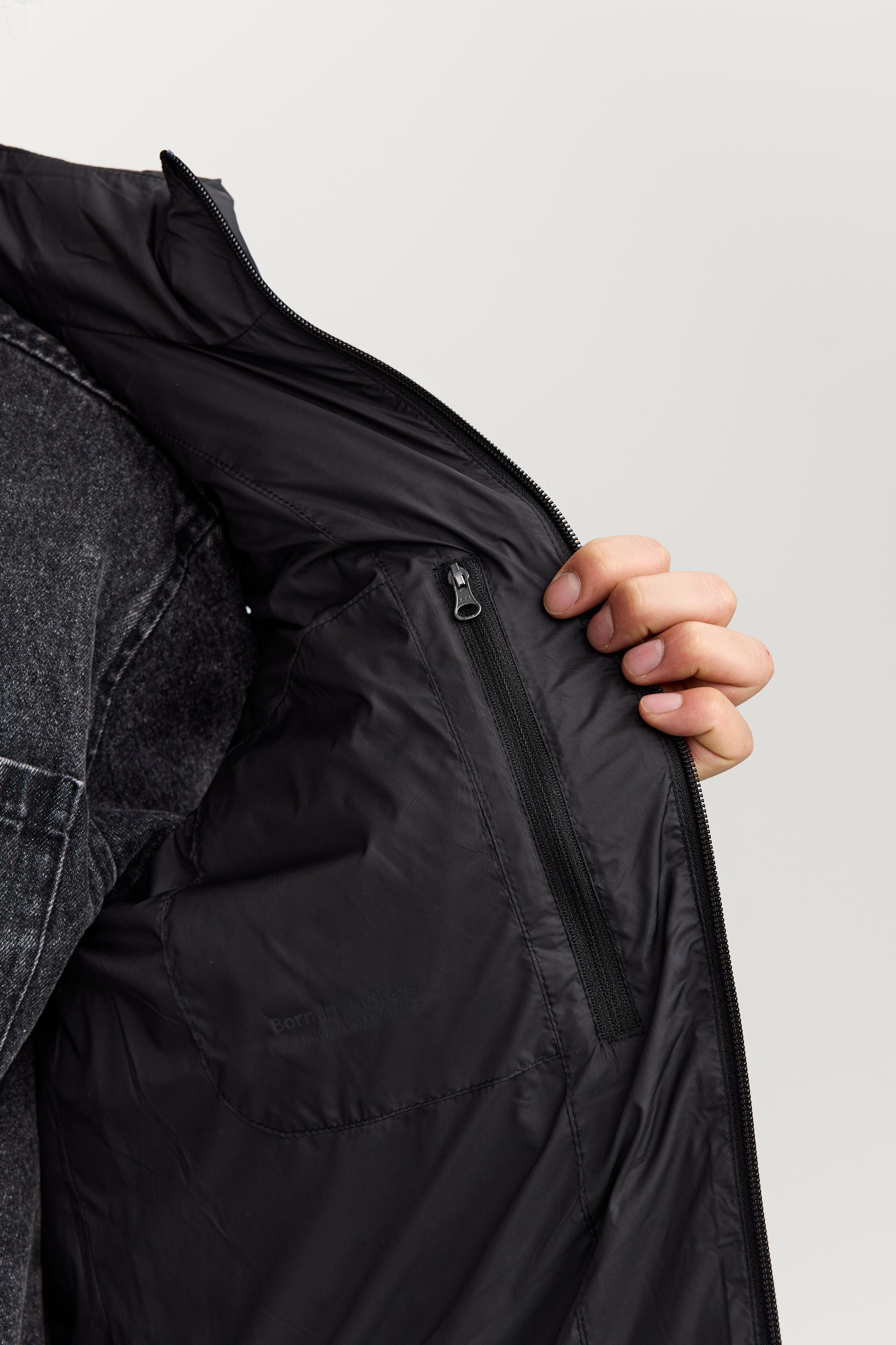 Aston Vest