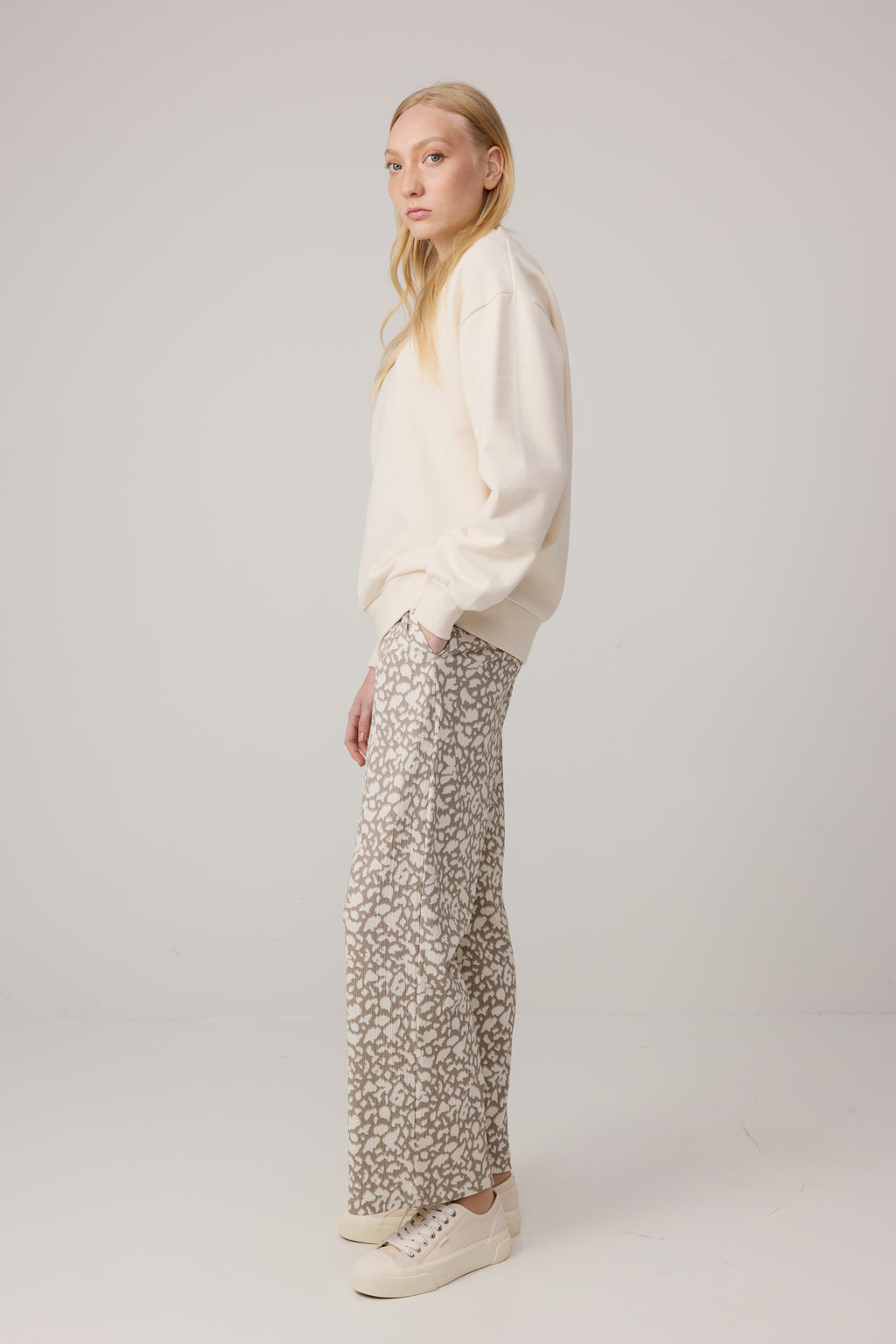 Makia Sweatshirt