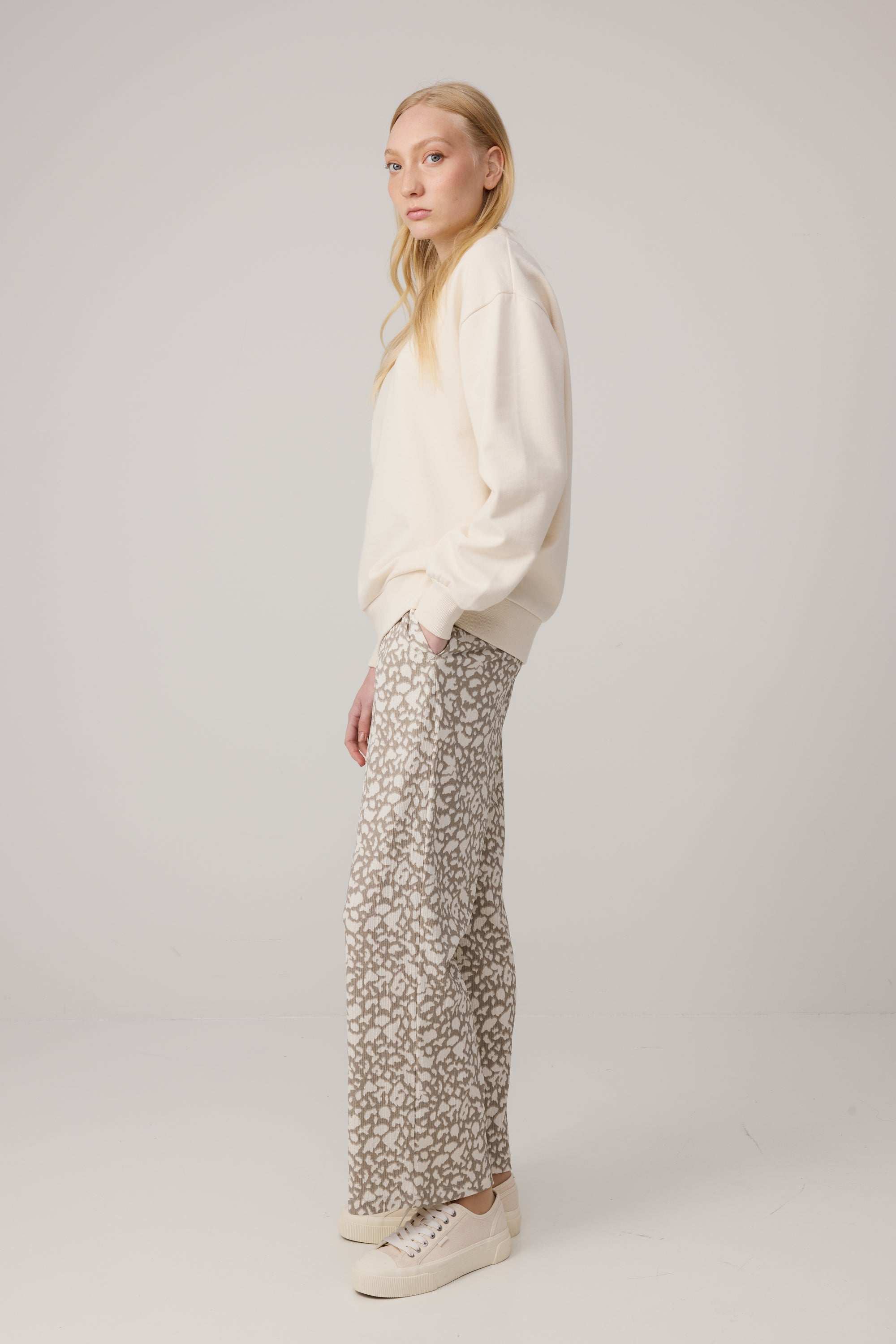 Makia Sweatshirt