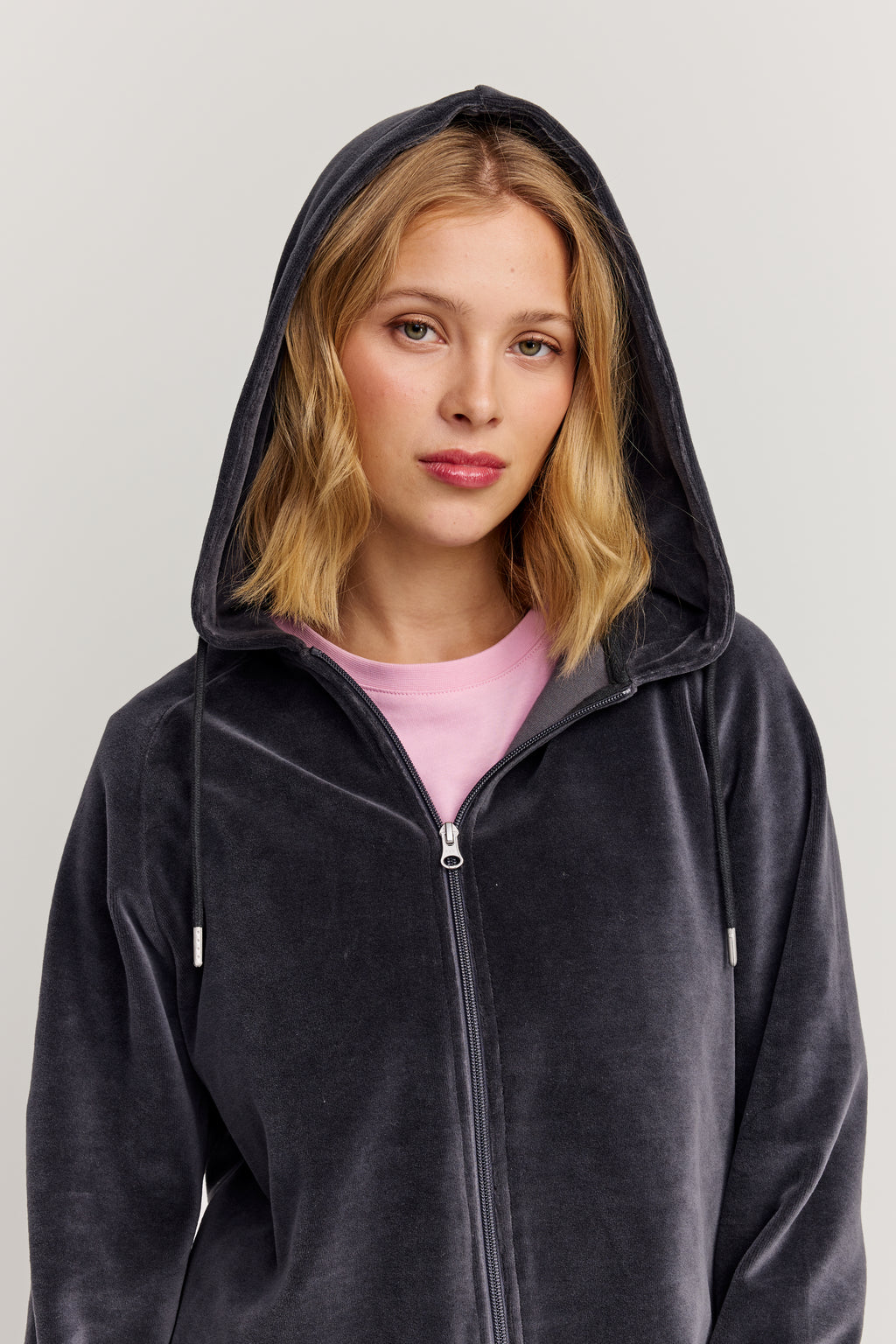 Anne Zip Hoodie