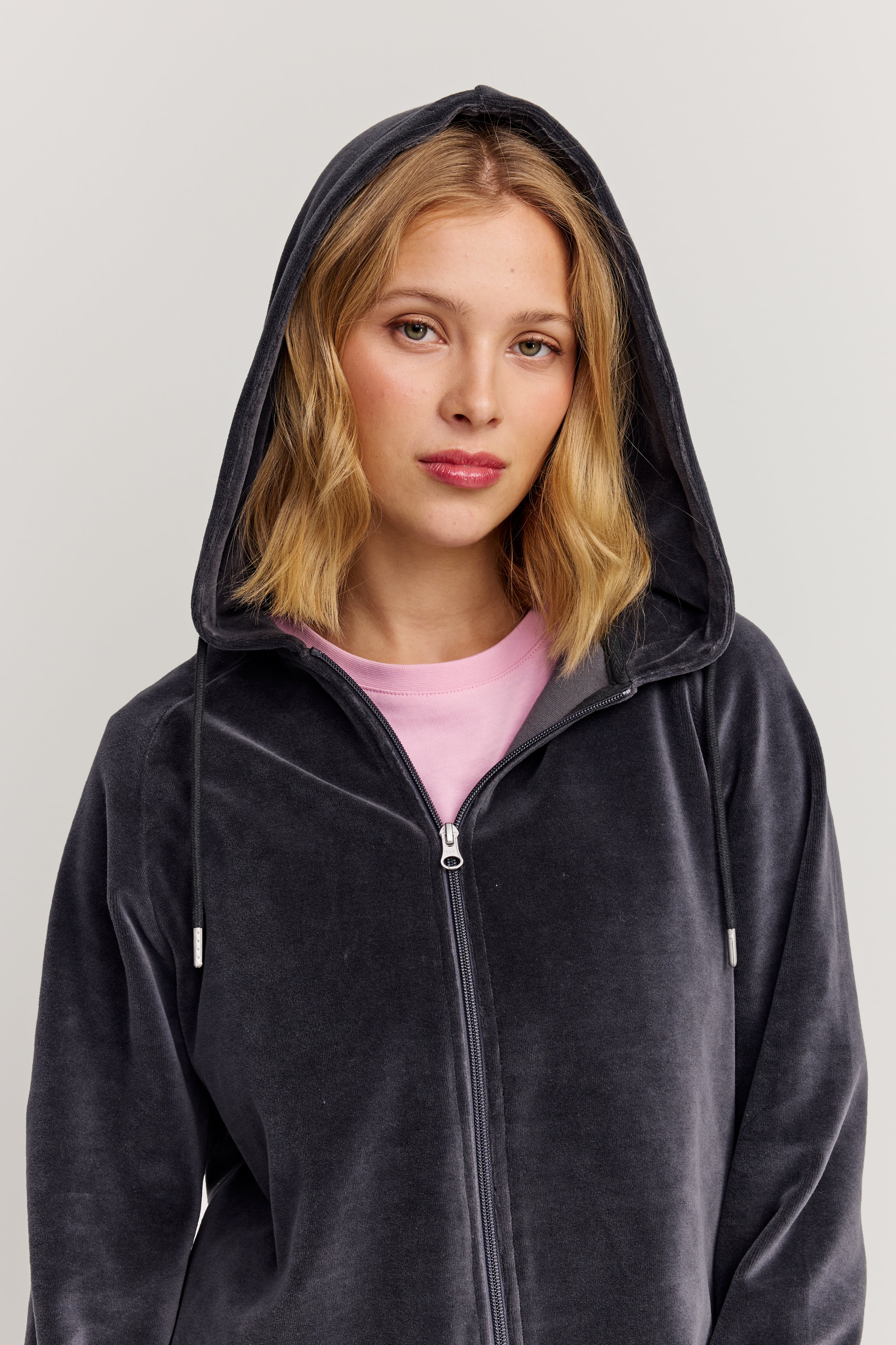 Anne Zip Hoodie